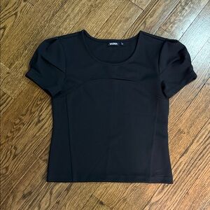 Tildon NWOT Black front cutout short sleeve fitted top size medium